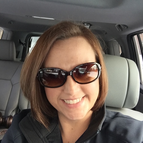 Meet your Posher, Veronica - Picture 1 of 1